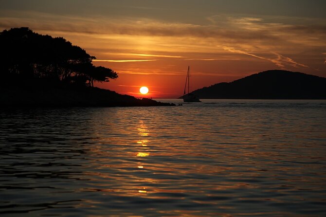 Sunset Sailing Tour on the Pakleni Islands - Who will get the most from this experience?