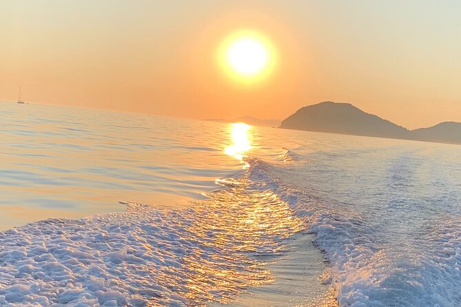Sunset Tour–A Sunset That Isn’t Stuck in Front of the Old Town - Around Lokrum, the Island of Love