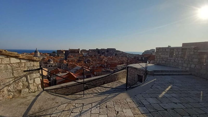 Sunset Wall Walk: 75-Minute Guided Tour & Free Exploration - Is $32 a good value?