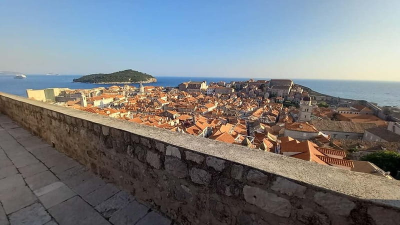 Sunset Wall Walk: 75-Minute Guided Tour & Free Exploration - Booking details worth knowing