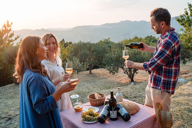 Sunset wine tasting in vineyard - Should you book the Vardia sunset tasting?