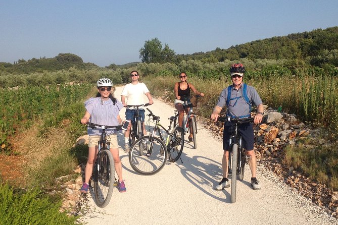Taste of Korcula by Bike Tour | Korcula Wine & Food Tasting - The first stop: Korcula honey and the scent of the island