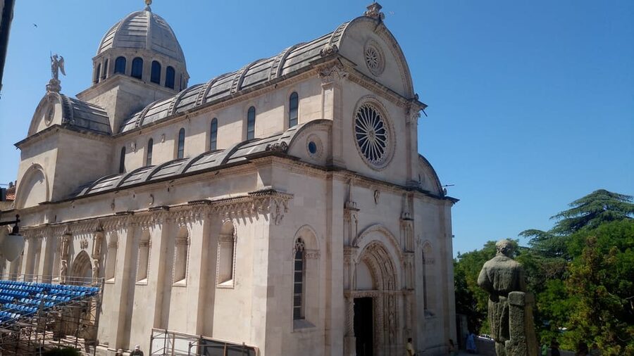 The beauty of the Middle Ages-Šibenik - Palaces, portals, and the noble streets