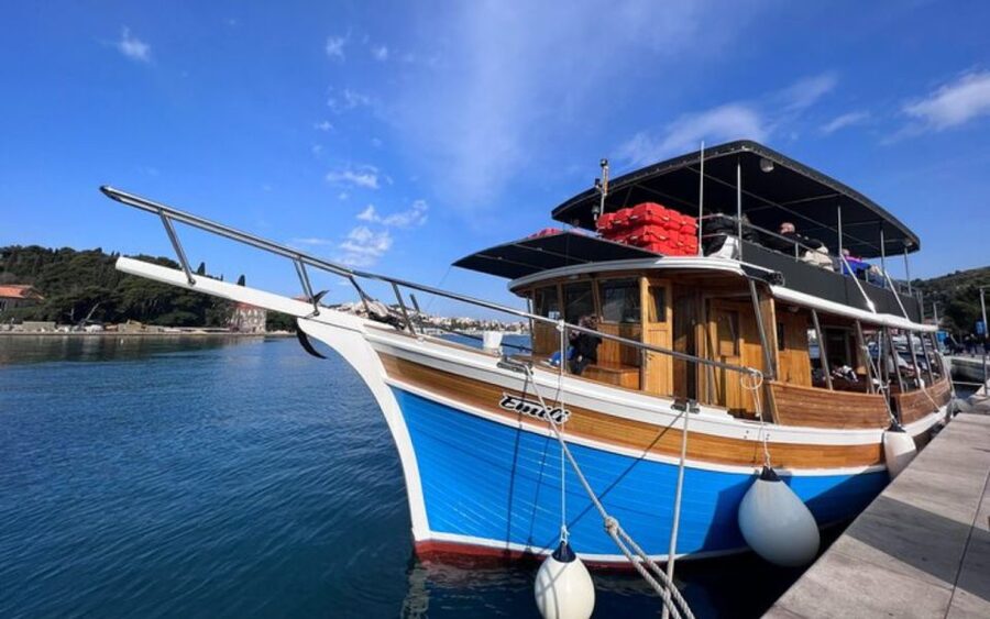 Three Island Boat Tour With Lunch - Lopud gives you three hours to choose your own pace