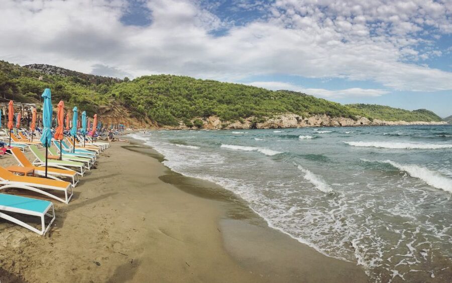 Three Island Boat Tour With Lunch - Sipan offers a quieter one-hour pause