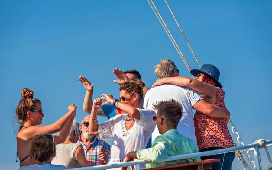 Three Island Boat Tour With Lunch - Who will get the most from this tour