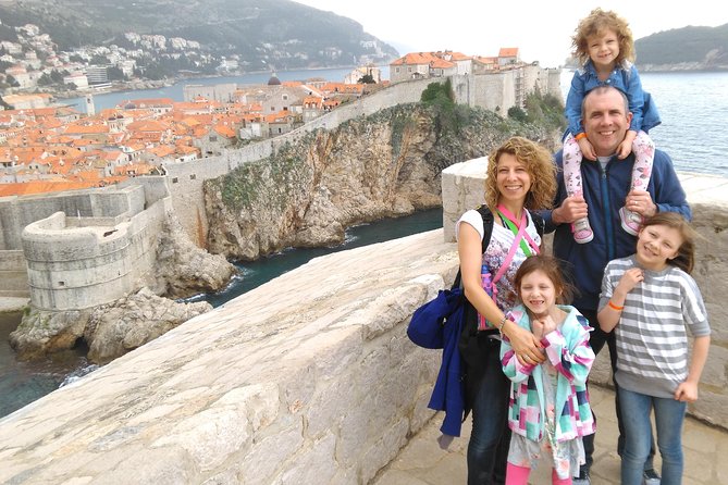 Tour The Game of Thrones - Private Walking Tour - Kolorina Bay: Blackwater Bay with a view of the walls