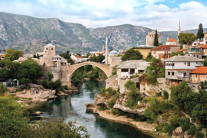 Traces of Orient in Mostar from Dubrovnik - Arriving in Mostar and finding the Old Bridge