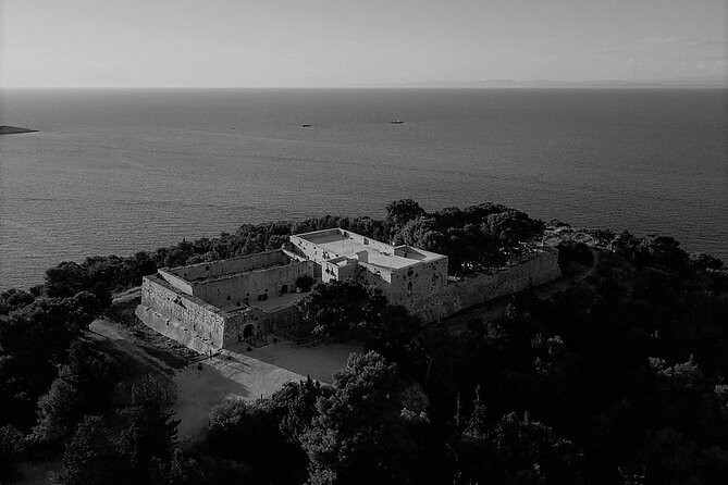 Vis Military Tour - The WWII airport and Vis during wartime