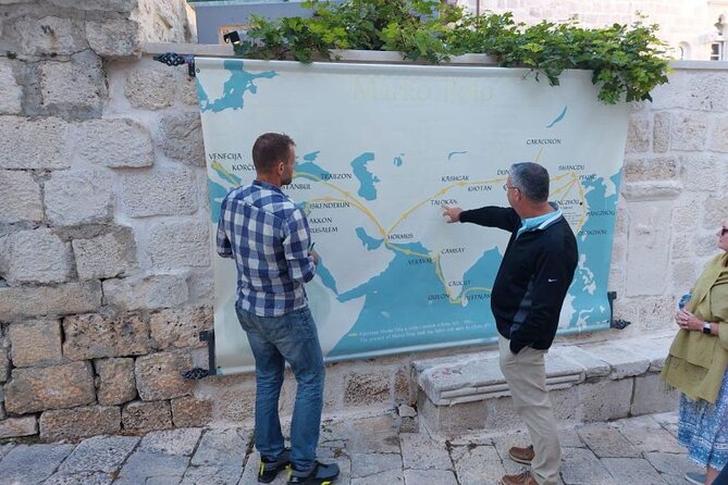 Walking Tour in old town Korcula 1 Hour - St. Mark’s Square and the craft of stone