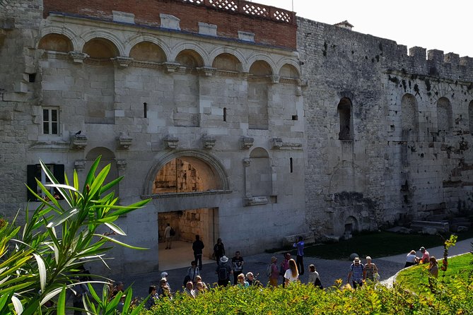 Walking Tour of Split with a 'Magister' of History - Saint Domnius and the emperor’s former mausoleum