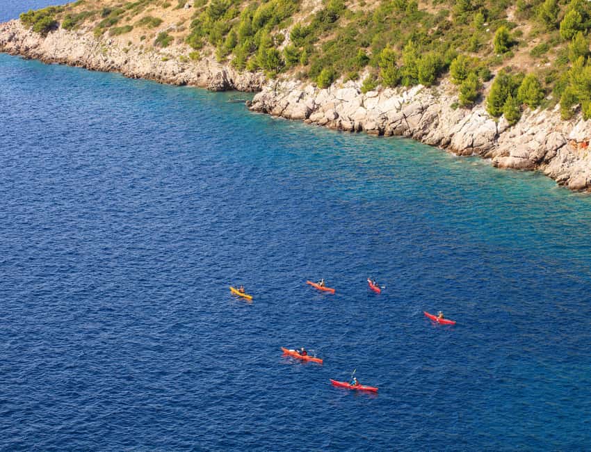 Water activity, kayak tours with a guide, cliff jumping - Who should book, and who should think twice