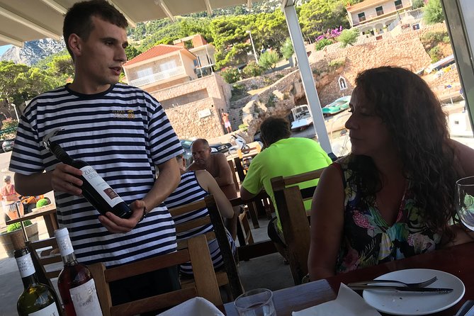 Wine Lovers tour from Hvar - Vrboska, Carić wines, and the best food pairings