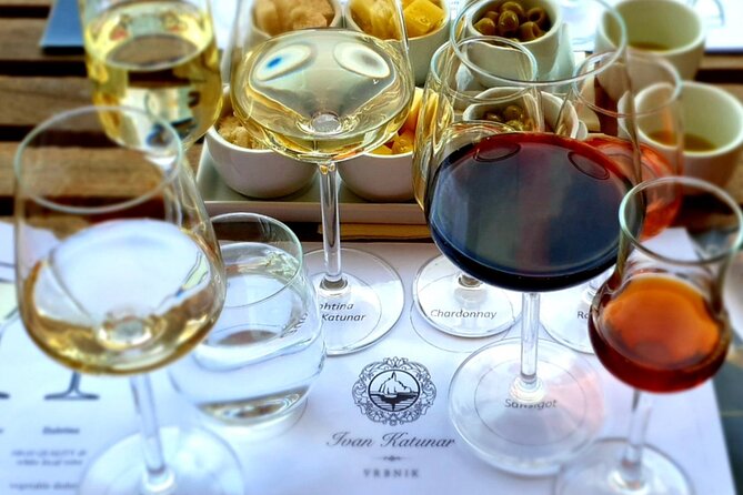 Winery Tour and Tasting with the Sommelier in KRK - Local snacks make the tasting more useful