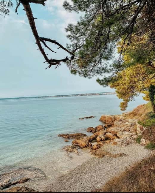Zadar: 3 Islands SpeedBoat Tour with Snorkeling and Drinks - The first bay gives you the best water time