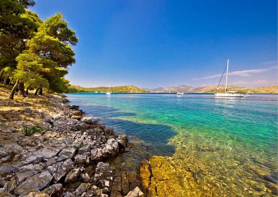 Zadar: 3-Stop Blue Lagoon & Snorkeling Cruise with Drinks - Stop three: Preko and the short hop to Galevac