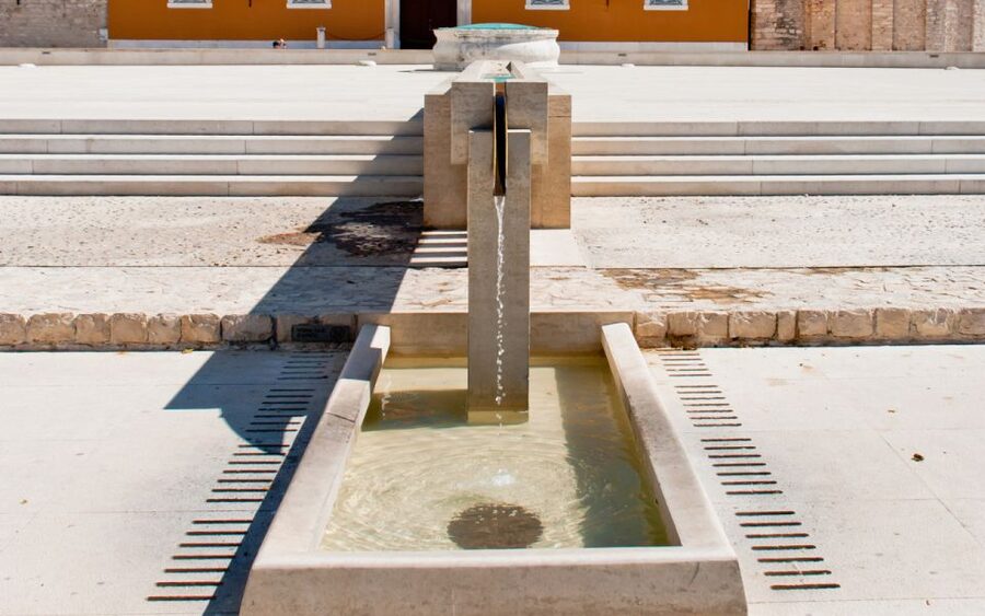 Zadar: Guided Old Town History Walking Tour - Kalelarga and the everyday city