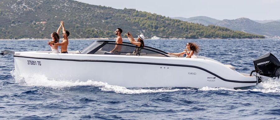 Zadar: Guided Tour to Ugljan, Osljak, & Galevac by Speedboat - Ošljak: a tiny island with a useful first swim