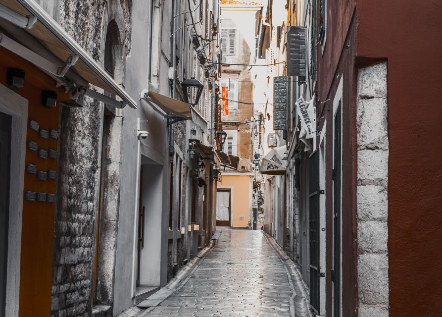 Zadar: Guided Walking Tour - What the guides add to the experience