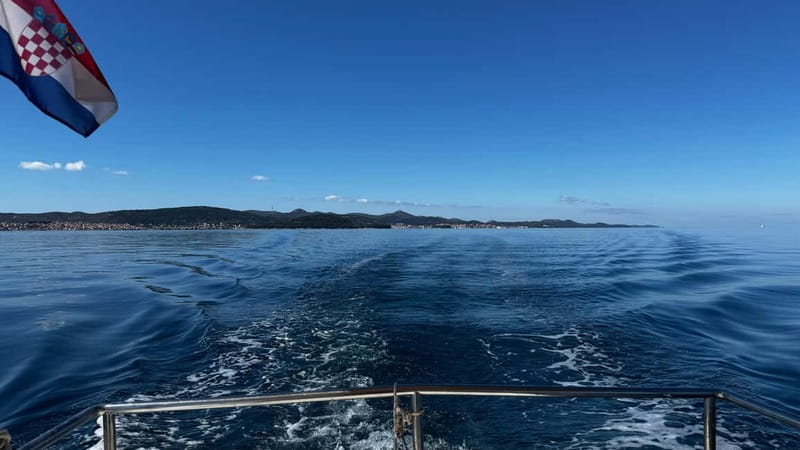 Zadar: Half-day trip wooden boat with drinks - ALL INCLUSIVE - Leaving Obala kneza Branimira 27