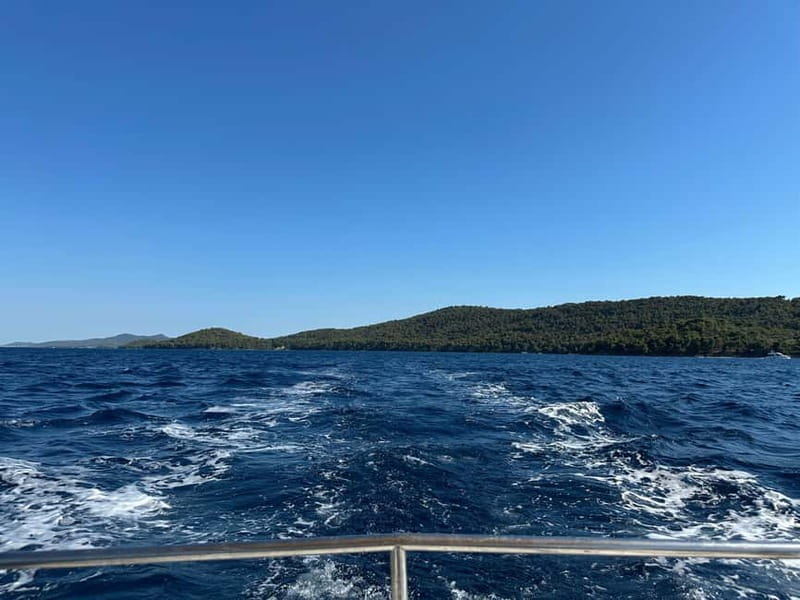 Zadar: Half-day trip wooden boat with drinks - ALL INCLUSIVE - Who should book this island outing?