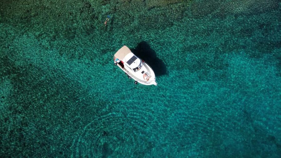 Zadar: Islands & Lagoons Tour with Drinks and ECO fruits... - Ošljak and the first clear-water stop