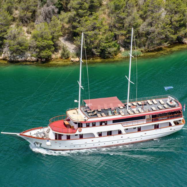 Zadar: Krka falls, olive mill, lunch, oil & wine tasting - Key points to know before booking