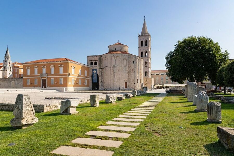 Zadar: Old Town Evening Group Guided Walking Tour - Kalelarga, Zadar’s best-known street