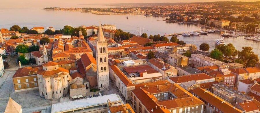 Zadar: Old Town Highlights Guided Walking Tour - Key points at a glance
