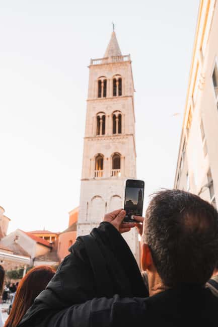 Zadar: Plitvice Lakes with Boat Ride and Zadar Old Town Tour - The electric train and the return to Zadar