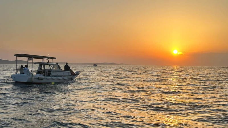 Zadar: Sunset boat tour with champagne - The view toward Foša and Zadar’s historic waterfront
