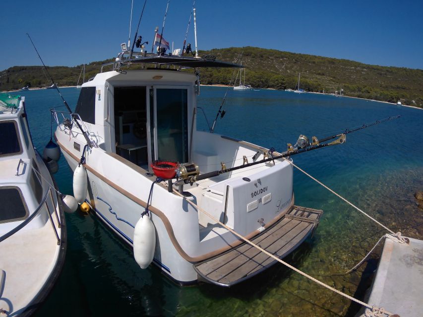 Zadar: Sunset Fishing Half-Day Guided Boat Trip - A small-boat fishing trip from Foša