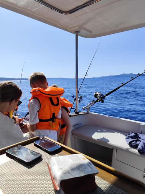 Zadar: Sunset Fishing Half-Day Guided Boat Trip - What you can catch, and what you cannot count on
