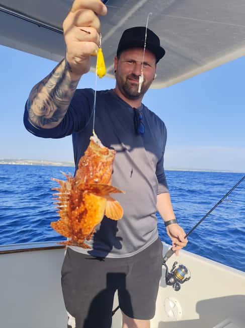 Zadar: Sunset Fishing Half-Day Guided Boat Trip - A sunset break with olive oil and preserved fish