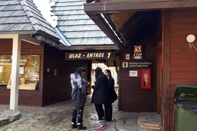 Zadar to Plitvice lakes: Guided tour with pre-booked tickets - Key points before you book