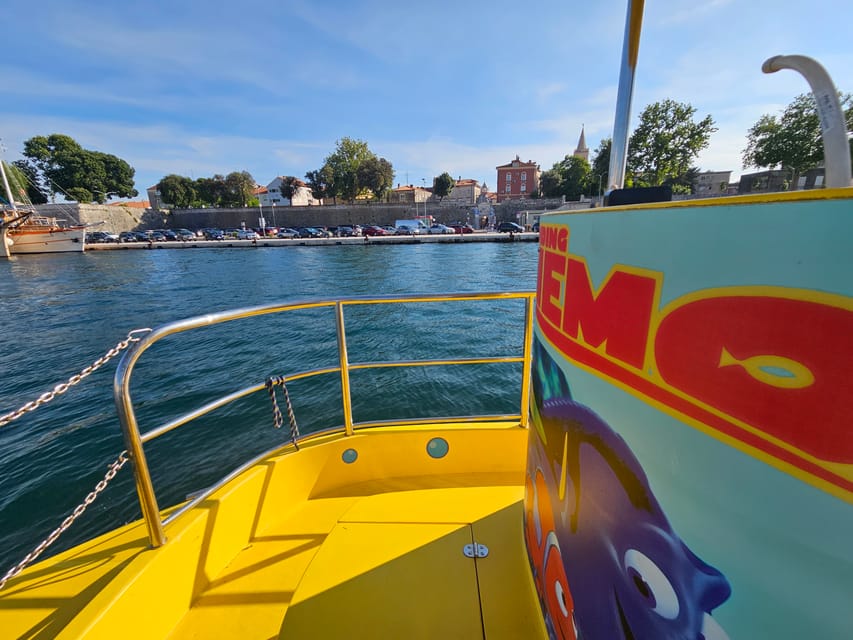 Zadar: Yellow Semi-Submarine Underwater Exploration Tour - Finding the yellow boat beside the Sea Organ