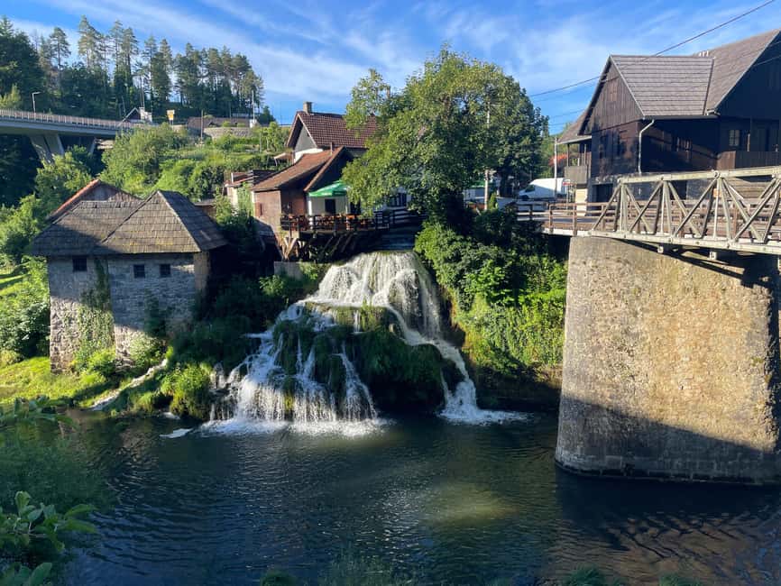 Zagreb: Rastoke & Plitvice Lakes Guided Tour with Ticket - The 4.5-hour park route and its limits