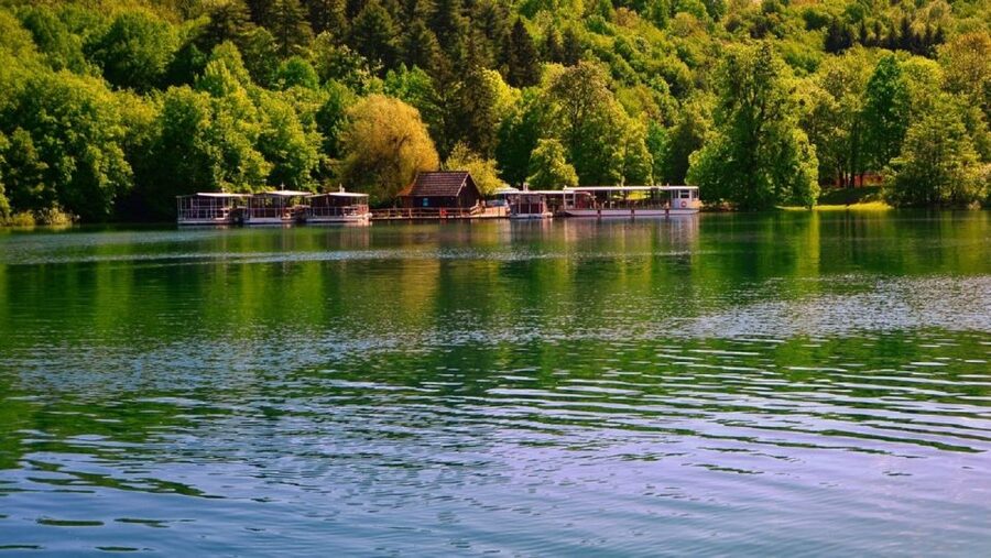 Zagreb to Split: Private Transfer with Plitvice Lakes - What the private format is worth