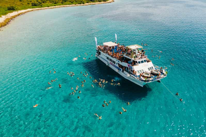 Zrce: Novalja Boat Party Booze Cruise - What happens during the three-hour cruise
